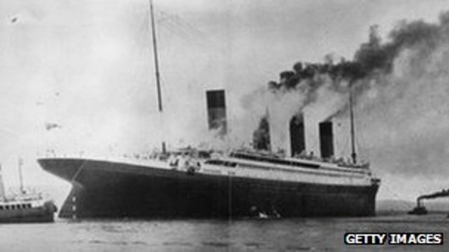 Australian billionaire Clive Palmer to build Titanic II - BBC News