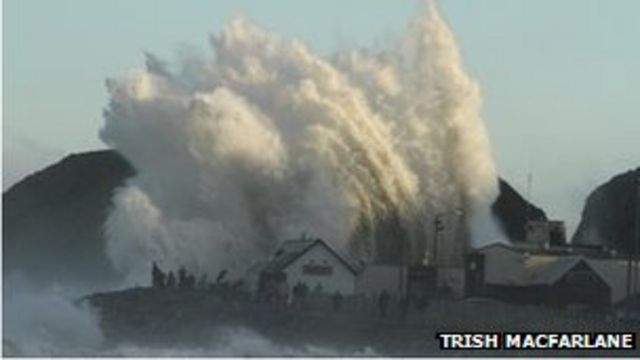 North Berwick harbour severely damaged by huge waves - BBC News
