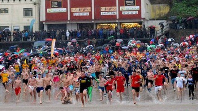 Tenby swimmers Boxing Day