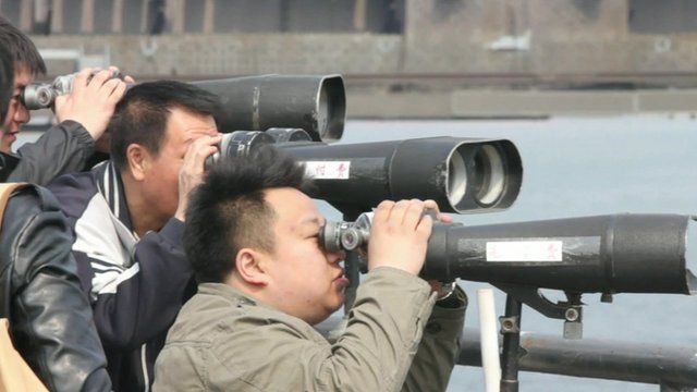 People on the China-North Korea border