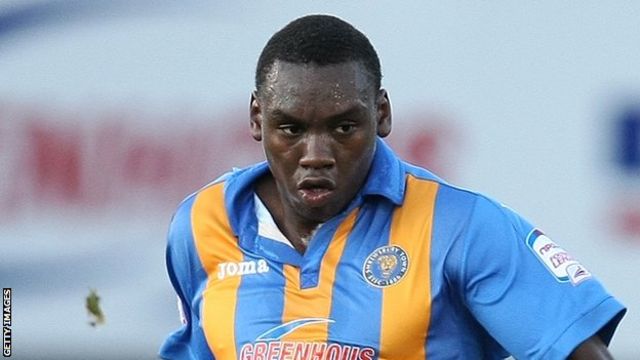 New deal for Wycombe Wanderers' Dave Winfield - BBC Sport