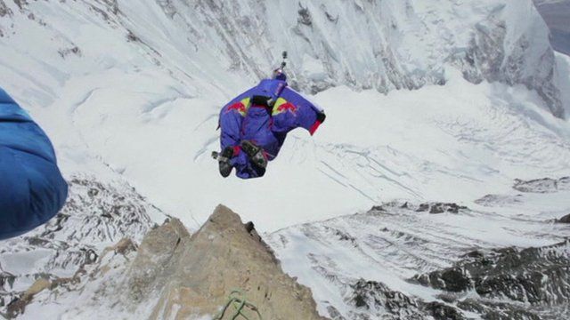 Valery Rozov jumps off Mount Everest