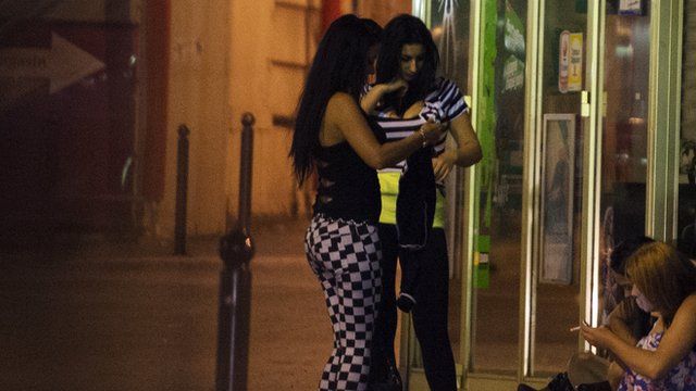 Prostitutes in Paris, 4 Aug 13
