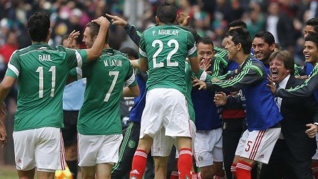 Mexico celebrate after scoring against New Zealand