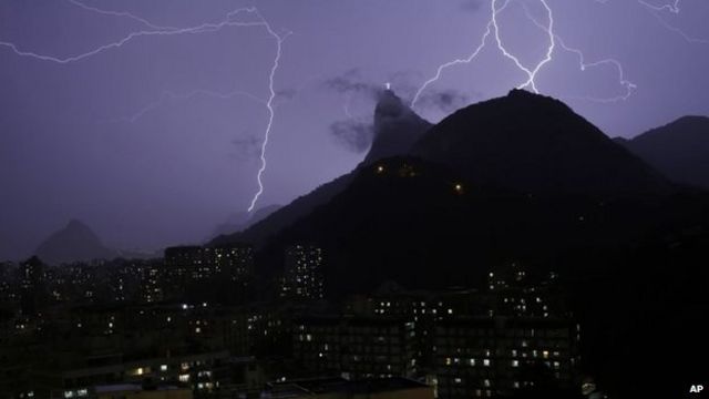 Rio S Christ The Redeemer Statue S Thumb Chipped In Storm c News