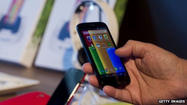 google sells motorola to lenovo