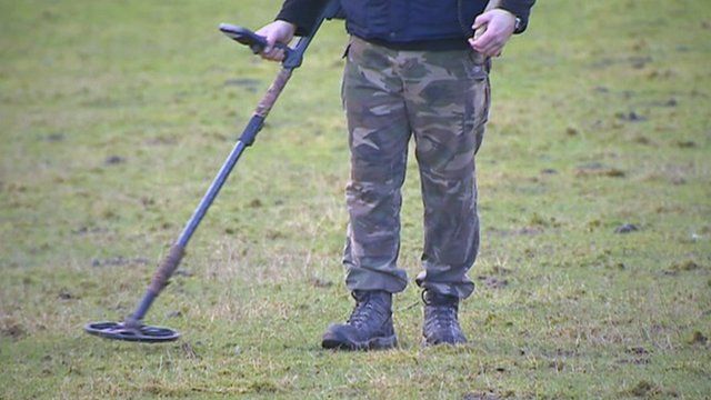 Metal detector