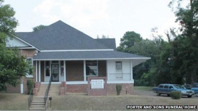 Mississippi Man Found Alive In Body Bag At Funeral Home Bbc News