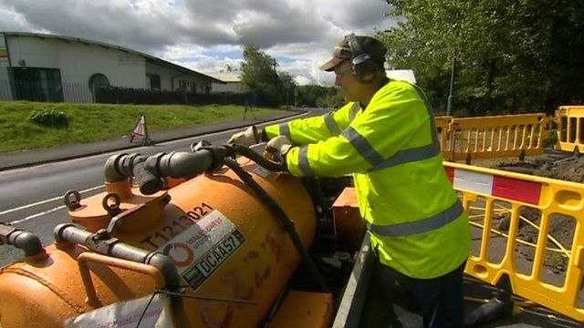 Engineer working to restore gas supplies in Nantyglo