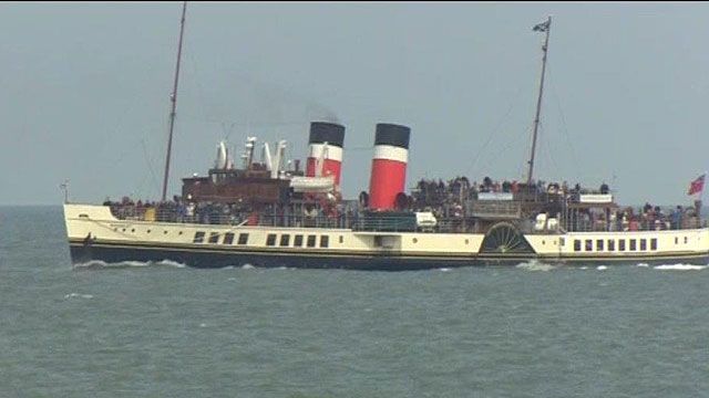 Llandudno Pier boat docking ceremony hit by weather - BBC News