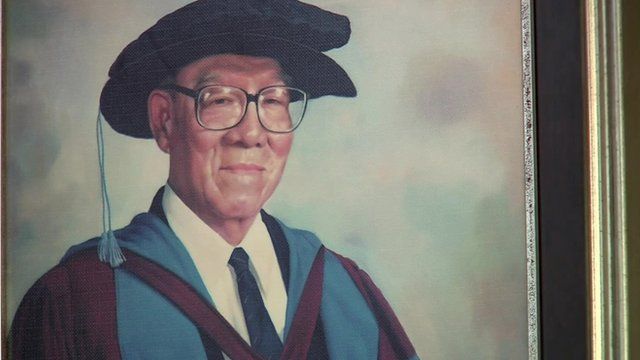 Painting of philanthropist Mr Tan Chin Tuan