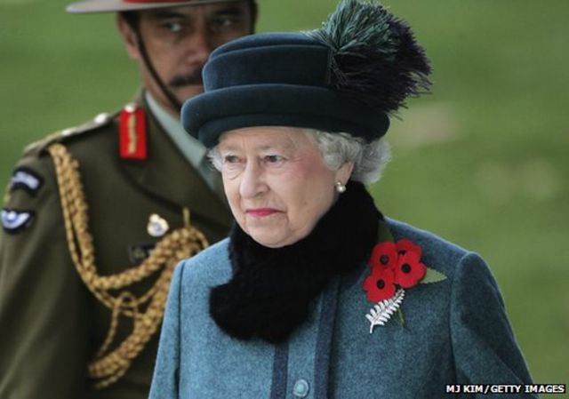 Remembrance poppy: Controversies and how to wear it BBC News