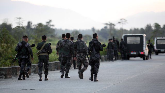 Government troops arrive in Mamasapano, Maguindanao Province, Philippines (25 Jan 2015)