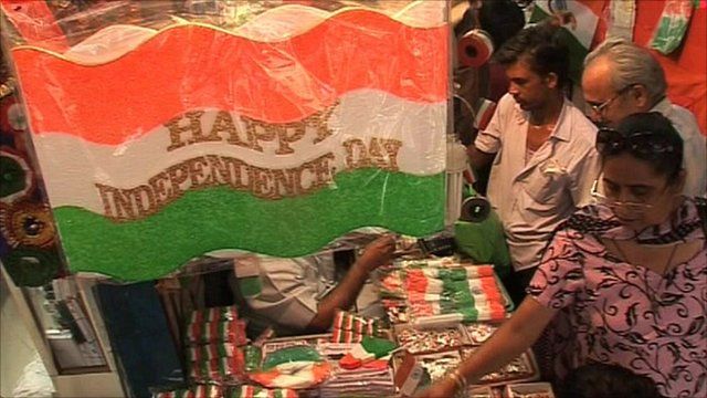 Indians search for trinkets to celebrate Independence Day