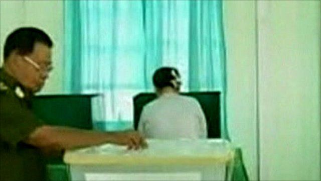 General Than Shwe casts his vote