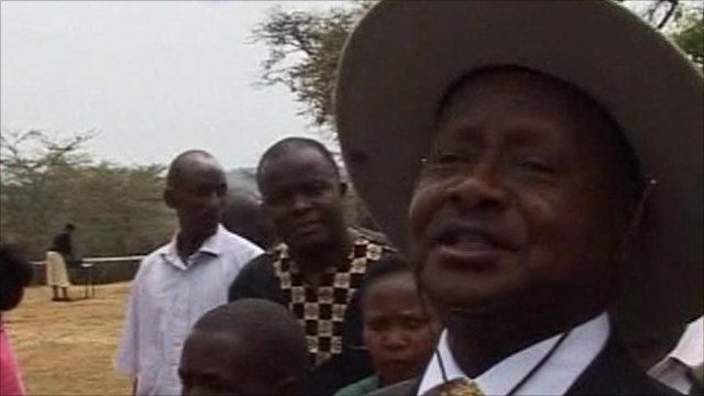 Ugandan President Yoweri Museveni Wins Re Election Bbc News 