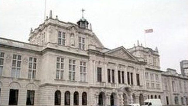 Prifysgol Caerdydd