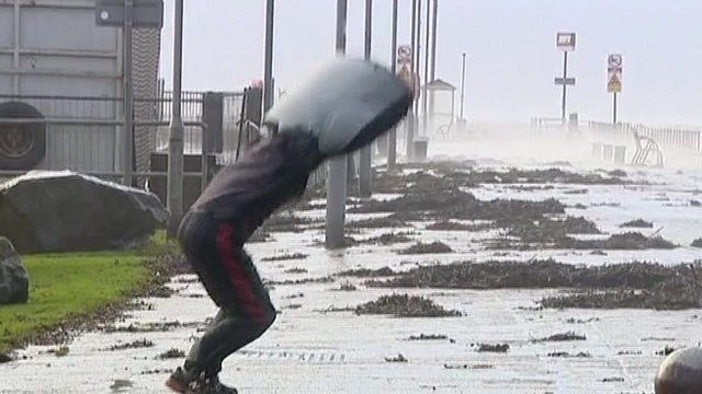 Gale Force Winds Sweep Scotland Bbc News