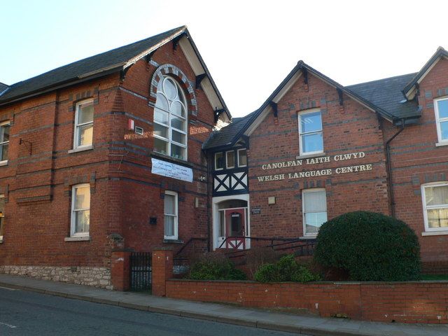 Canolfan Iaith Dinbych