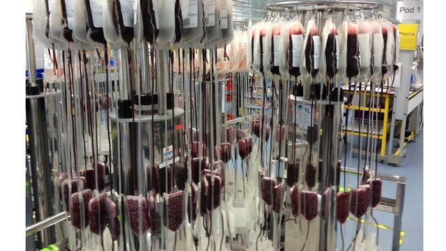 Health Explained: The journey of a unit of blood - BBC News