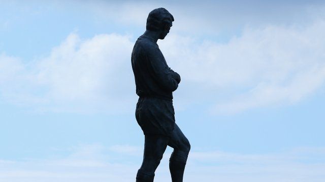 Reason Behind Lack Of Female Statues Bbc News