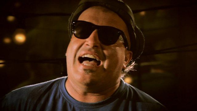 Chico Trujillo's lead singer, Macha