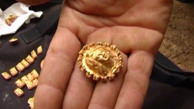 Golden artefact
