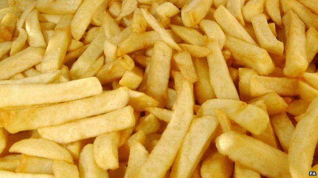 Why chip shop owners are raising prices - BBC News