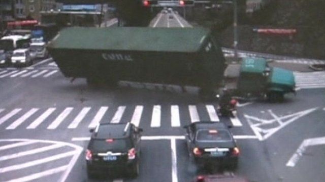 Container truck toppling over