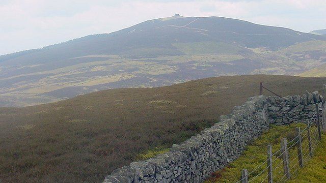 Moel Famau Jubilee Tower Restoration Under Way BBC News    66096011 Moel Famau   