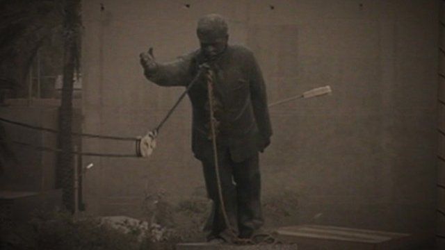 Fall of Saddam Hussein statue