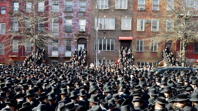 Brooklyn Orthodox Jewish Community In Mourning Bbc News