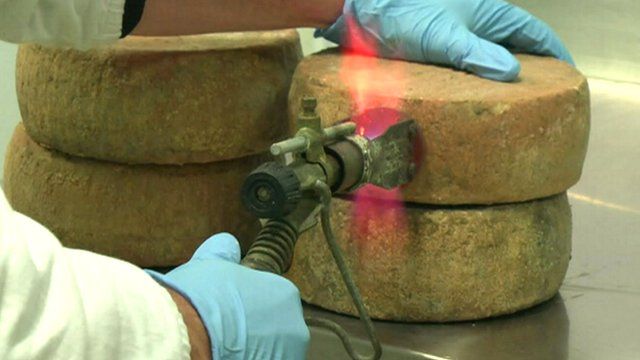 Pecorino cheese being marked as ''Made in Tuscany''
