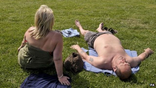 Sun's blood pressure benefits 'may outdo cancer risks'