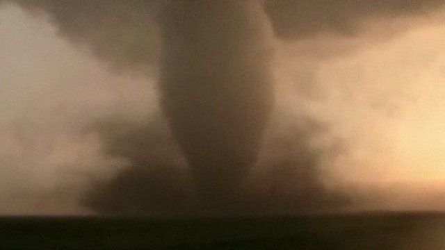 Tornado - Rob Hurkes/KDR Media