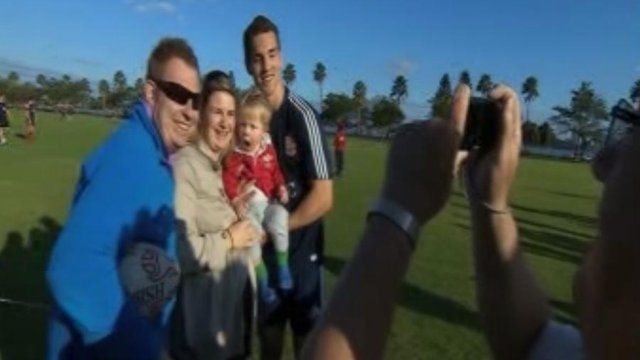 George North gyda'i gyn-athrawes, Nia Morton