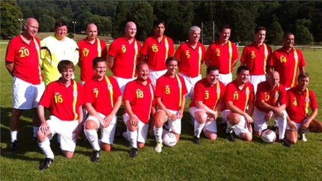 Tîm cyn sêr Cymru ym Machynlleth