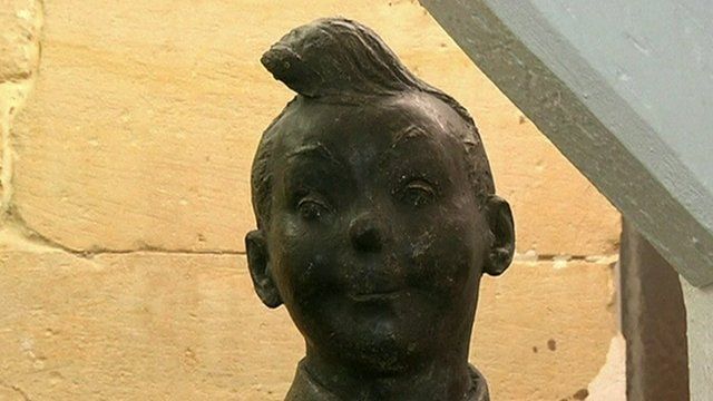 Brass statue of Tintin
