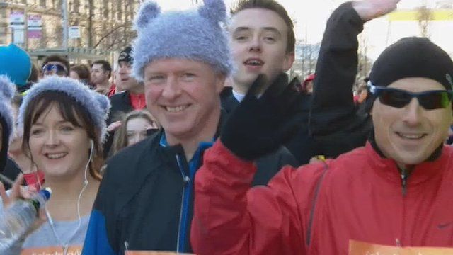 Hundreds run for Sport Relief
