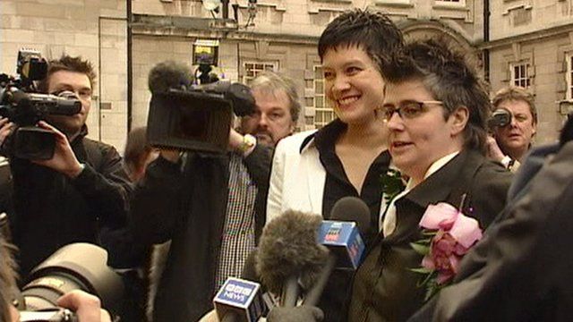 first-civil-partnership-ceremony-in-the-uk-archive-bbc-news