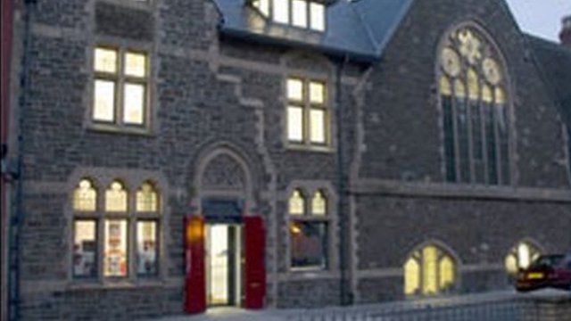 Pencadlys Arad Goch yn Aberystwyth