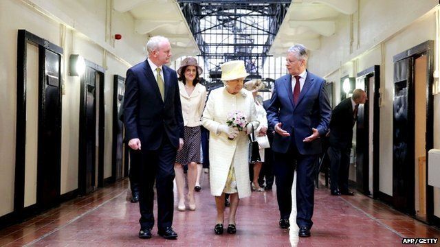 Queen with Peter Robinson (right) and Martin McGuinness