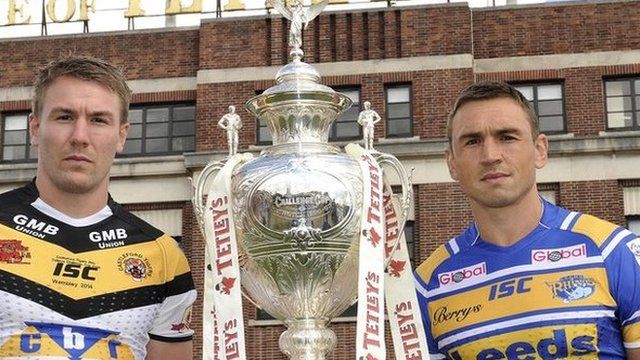Castleford's Michael Shenton (left) and Kevin Sinfield of Leeds