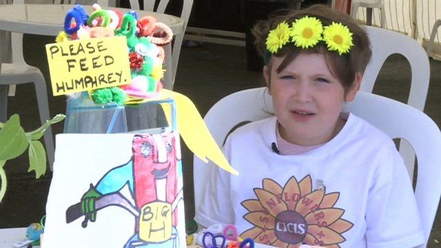 Girl, 7, grows flowers for injured man