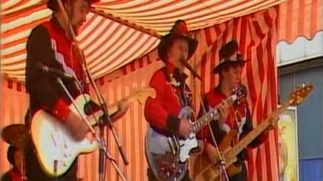 Arthur Andrews and his Cowboys from Wolverhampton entertain the crowd.