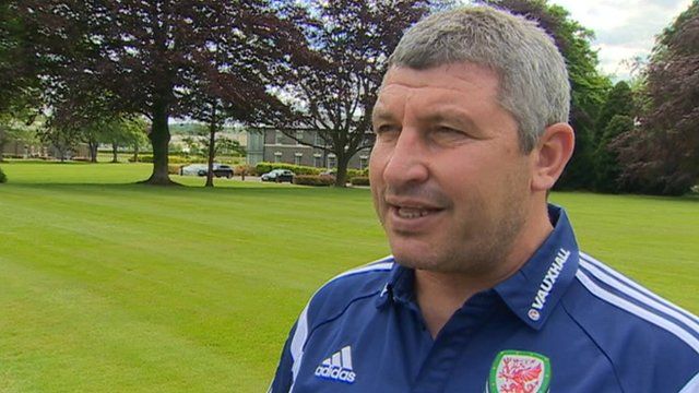 Osian Roberts