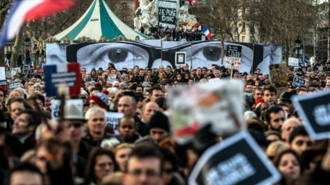 Unjuk persatuan di Paris 