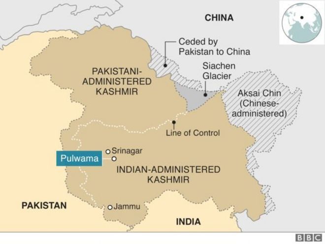 Карта, показывающая, что Кашмир разделен между Пакистаном и Индией