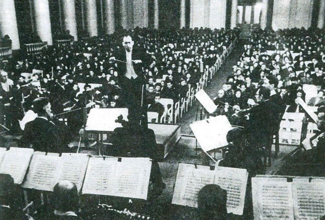 Chostakovitch : Symphonie n°7 "Leningrad" _87446500_09-08-1942