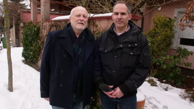 Ян Саркоци, слева, и автор, Роб Кэмерон